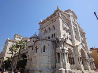 2012-08-Monaco-Cathedrale-01