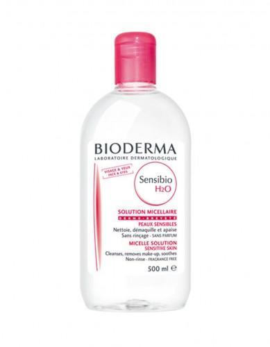 Le GUIDE de comment bien se démaquiller le visage Démaquillant eau micellaire