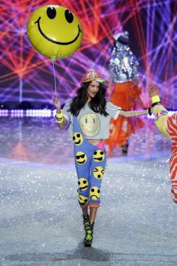 slide_325383_3117920_free