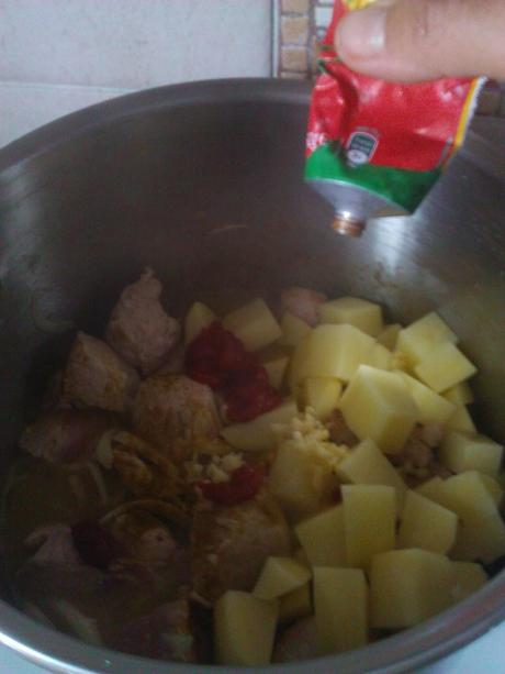 Il fait froid, il fait gris, un porc au curry et la vie vous sourit