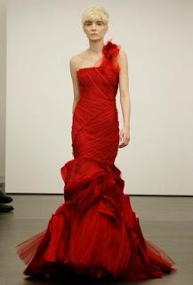 sublime robe rouge de mariée Vera Wang défilé