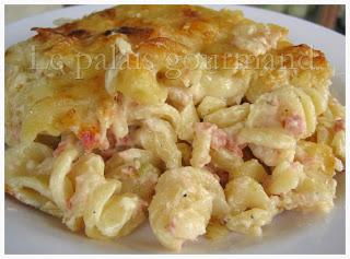 Macaroni au fromage et à l'ail aromatisé
