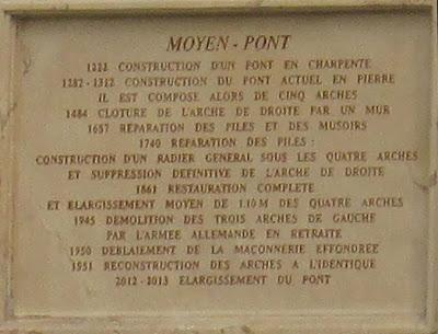 Aux abords du Moyen-Pont
