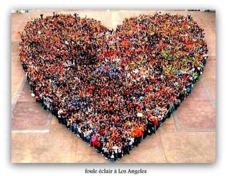 FMI-HEART-FLASH-MOB-EASTSIDELALIFSTYLElosangeles.jpg