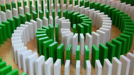 Insame Domino Tricks
