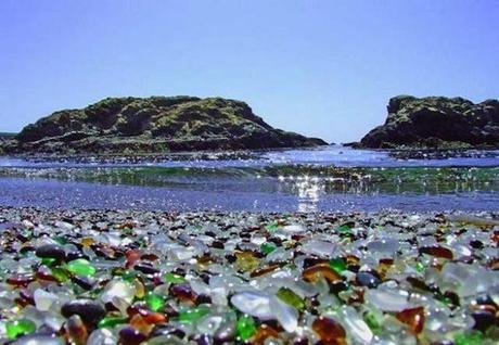 Glass beach (©wikilinks.fr)
