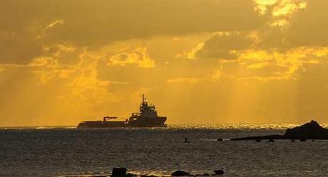 La Photo du lundi 25 novembre 2013 : retour de pêche à Saint-Guénolé Gros plan sur le bateau