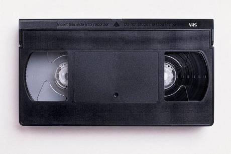 http://upload.wikimedia.org/wikipedia/commons/6/67/VHS-cassette.jpg