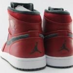 air-jordan-1-high-retro-premier-varsity-red-dark-army-04