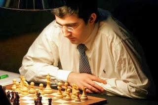 Retour sous les projecteurs du champion russe d'échecs, Vladimir Kramnik