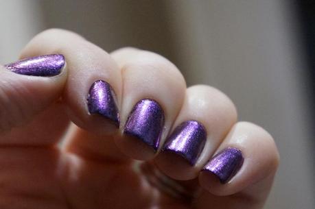 Sephora + Pantone Universe Waterfall Nailpolish Vernis swatch