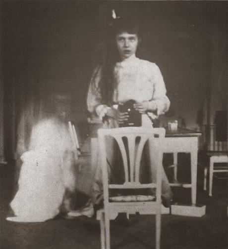 Anastasia-Selfie-1913