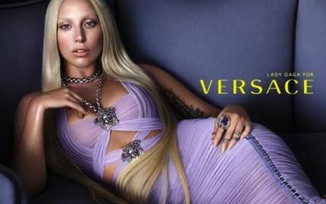 Lady-Gaga-V-de-Versace