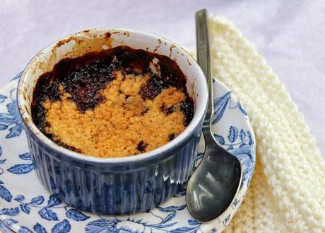 Crumble aux prunes bleues (ou quetsches)
