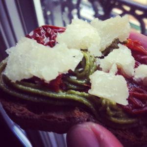 toast-pistache