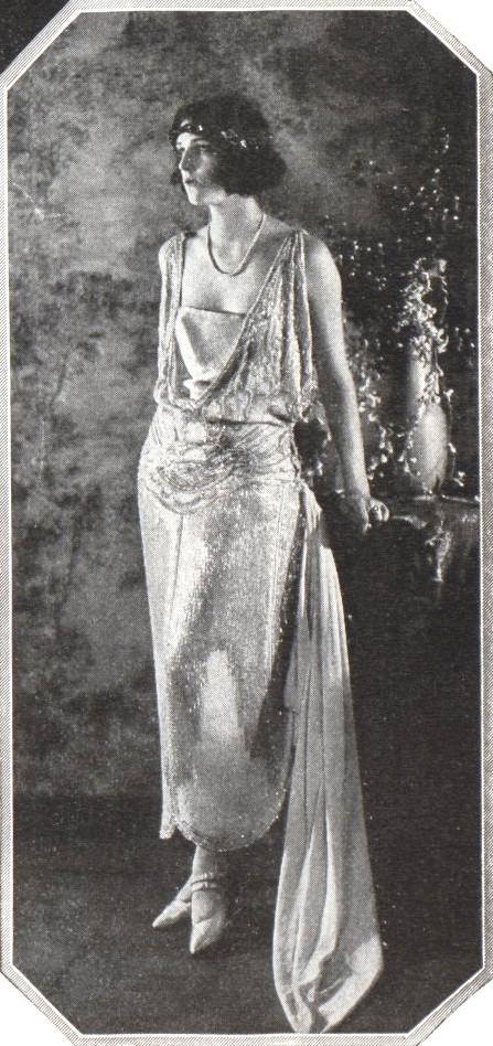 Robe-Lelong-janvier-1922.jpg