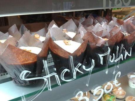 helmutnewcake-nogluten-3