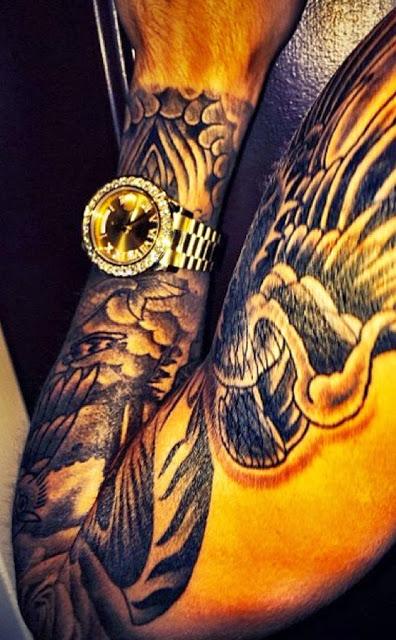Top 3 des photos du nouveau tatouage de Justin Bieber représentant un aigle