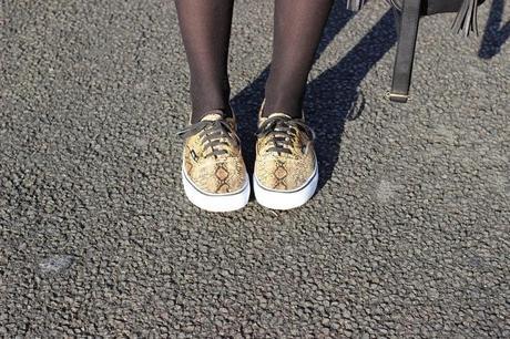 SNAKE VANS
