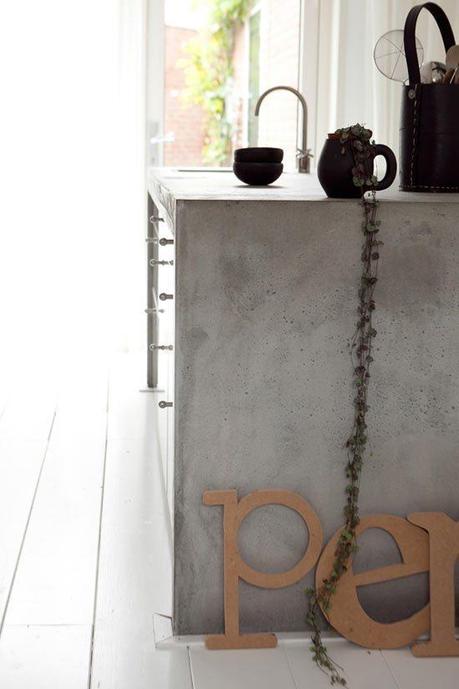 dutch-retreat-kitchen-1