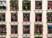 fenêtres l’agence Rethink deviennent calendrier l’avent délirant