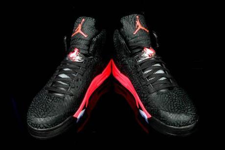 air-jordan-3lab5-infrared-23-599581-010-d