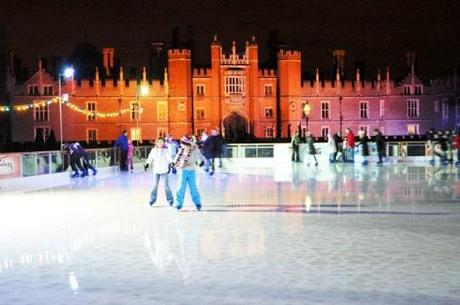 Hampton Court Palace e1291737888914 Amazing Outdoor Ice Skating Rinks