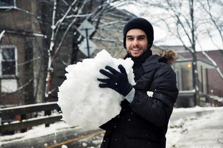 Il neige à Montréal