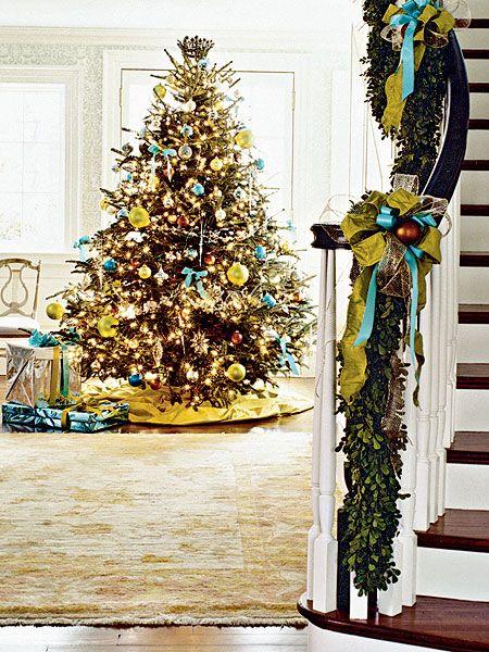christmas-tree-yellow