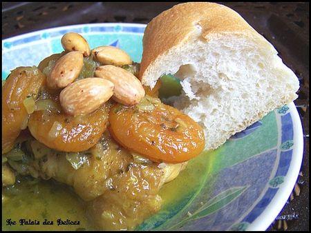 Tajine_poulet_abricotssecs_choumicha__2_