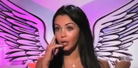 Nabilla-Les-Anges-de-la-tele-realite-elle-fait-le-buzz-sur-internet-Kevin-Razy-lui-repond-!_portrait_w674