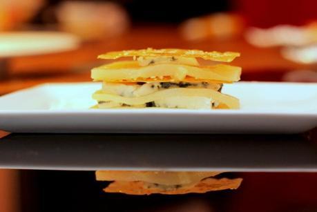 Feuille à feuille Roquefort, poires pochées, filo croustillant IMG_5904