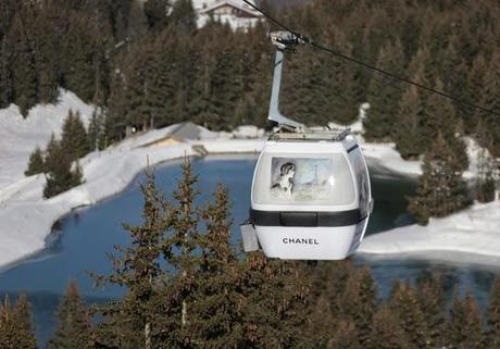 Chanel investit cette année encore la station de ski française de Courchevel...