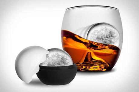 La Saveur Des Glaçons au Fond de Nos Verres