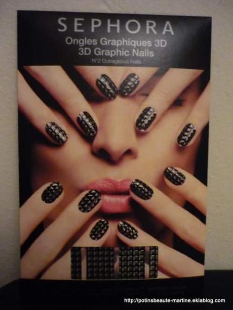 Des ongles de fêtes avec les nail patch graphiques 3D de Sephora!
