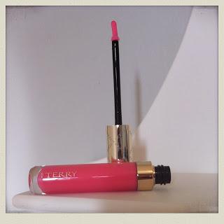 Des lèvres de poupée