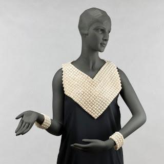 Roman d’une garde-robe, Le chic d’une Parisienne de la Belle Epoque aux années 30