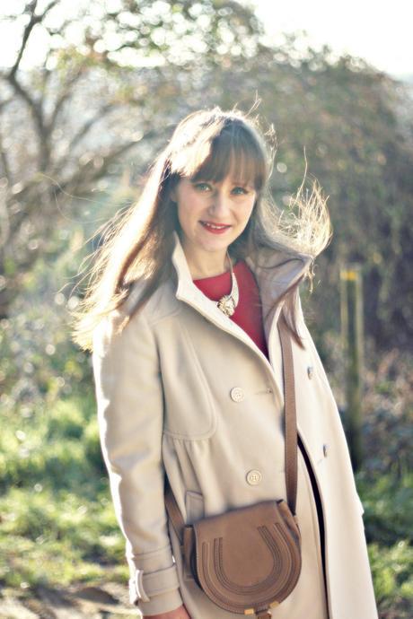 manteau-blanc-wallis-look-manteau-blanc-boots-chelsea
