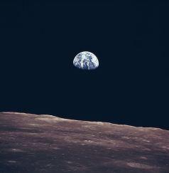 751px-Earth_Rise_as_Seen_From_Lunar_Surface