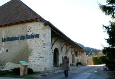 La Maison du salève se dote d'une nouvelle enseigne enseigne 002.JPG