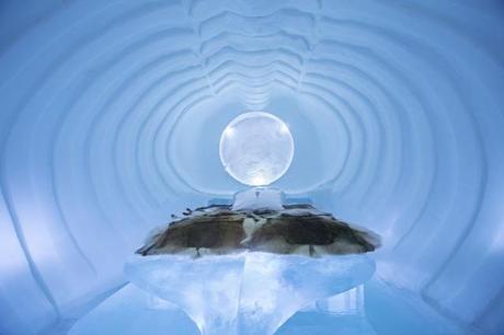 ICEHOTEL, Jukkasjärvi, konstkatalog 2012/2013.