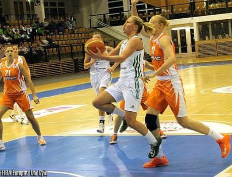 Courtney-VANDERSLOOT--Gyor-_fibaeurope.jpg