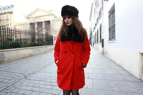 tenue manteau rouge blog