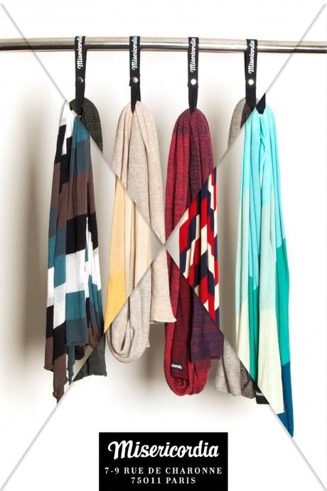 Douces écharpes et Châles en coton et en alpaga rayées et colorées