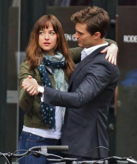 CINQUANTE NUANCES : tournage de la scène du vélo Bb4QY63CMAAUdAn