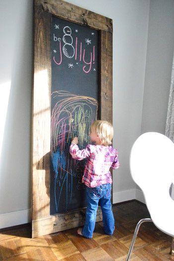 Tableau d'école dans une chambre d'enfant