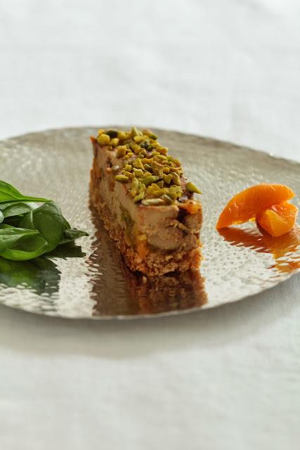 Marbré de foie gras aux pistaches , aux abricots et pain d'épices , recette rapide et facile du dernier numéro de Yummy