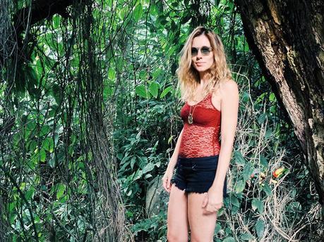 Greetings from … Waimea Valley with Princesse Tam.tam! Princessetamtamhawaii5.jpg