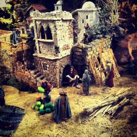 Les crèches de Lyon et ses environs crypte fourvière Lyon 2013 crèche métiers