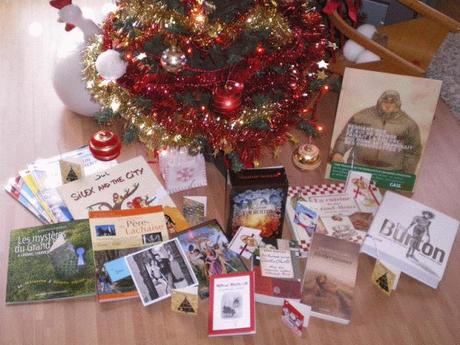 Pouvais-je réellement rêver d'un Noël plus livresque ? Al...